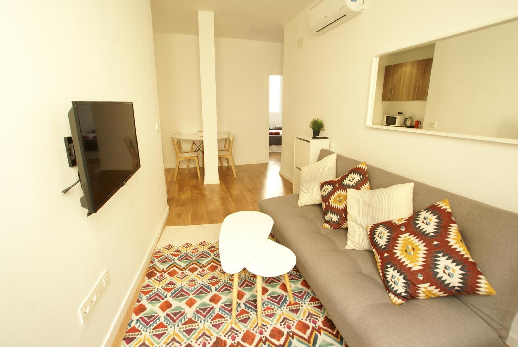 Dplace To Be - Amazing Apartments In Historic Center Madrid Rum bild