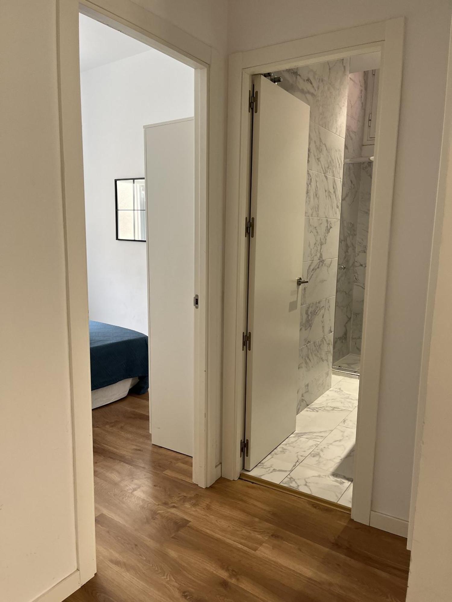 Dplace To Be - Amazing Apartments In Historic Center Madrid Rum bild
