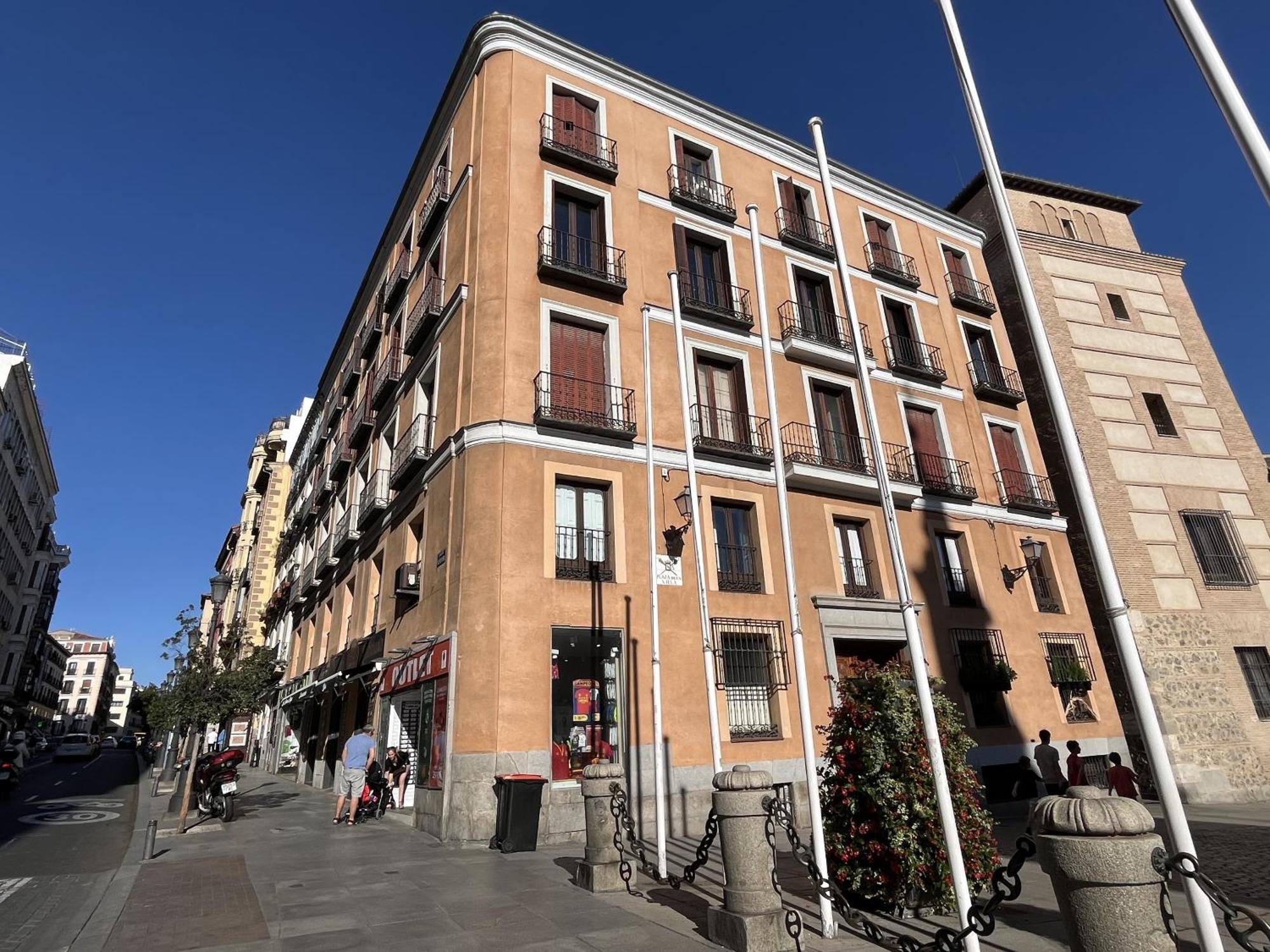 Dplace To Be - Amazing Apartments In Historic Center Madrid Exteriör bild